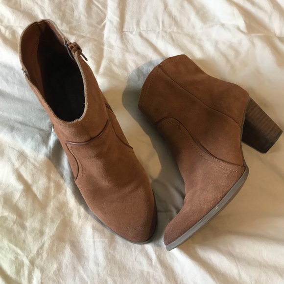 Bass Amanda Boots - Picture 3 of 3